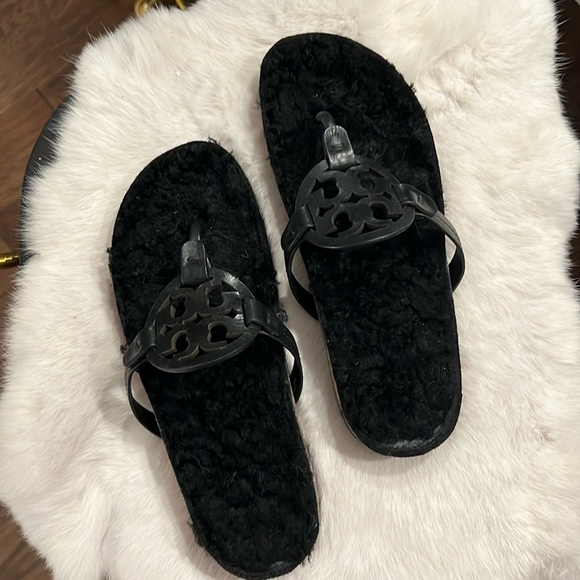 Tory Burch Miller Cloud shearling sandals - Picture 4 of 7